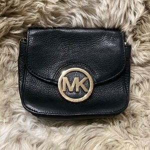 Michael Kors Black Buttery Pebble Leather
Crossbody Purse Gold Hardware